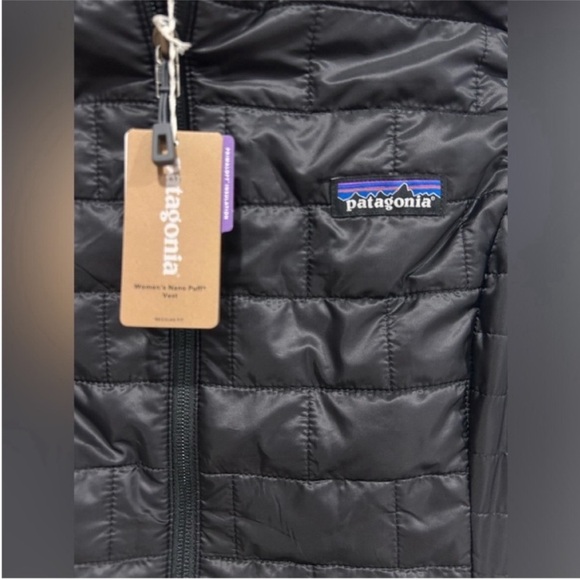 Patagonia Women’s XS Nano Puff Insulated Vest Black NWT Puffy Windproof - Picture 6 of 11